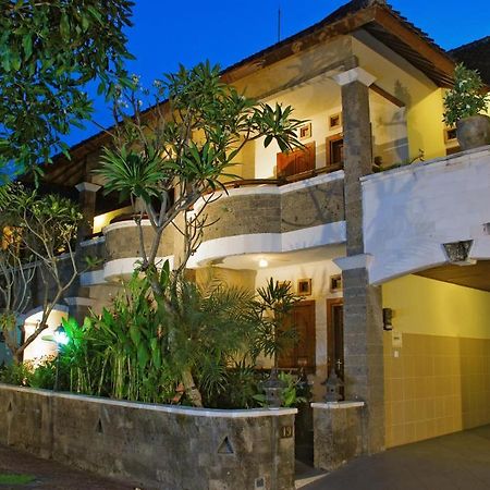 Taman Ayu 212 Hotell Denpasar Eksteriør bilde