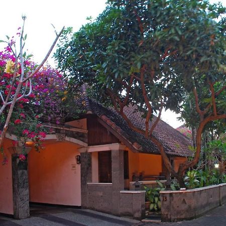 Taman Ayu 212 Hotell Denpasar Eksteriør bilde